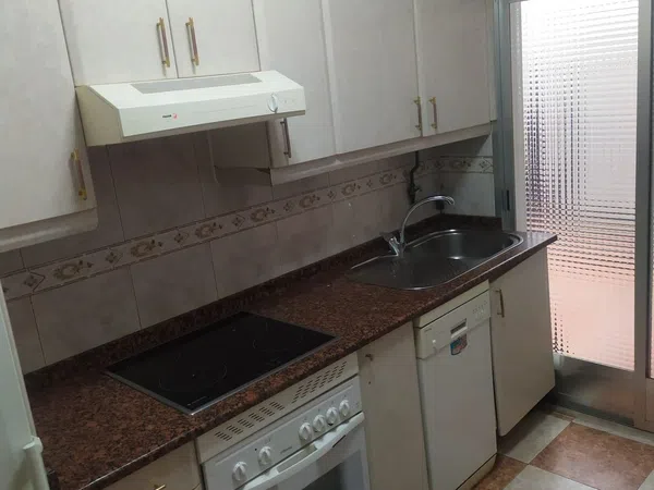 Piso en La Alhóndiga - Foto 12