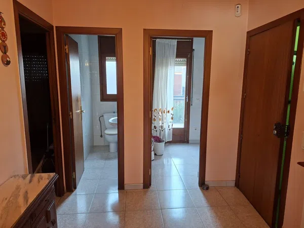Chalet adosado en Manlleu - Foto 3