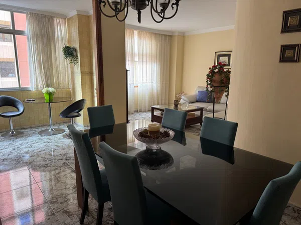 Piso en calle Cronista Benítez Inglott, 18