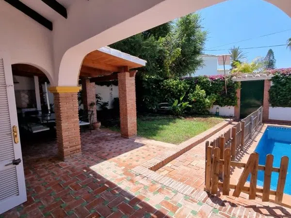 Chalet pareado en Calle Marqués de Ivanrey, 1, Las Lomas de Río Verde - Foto 4