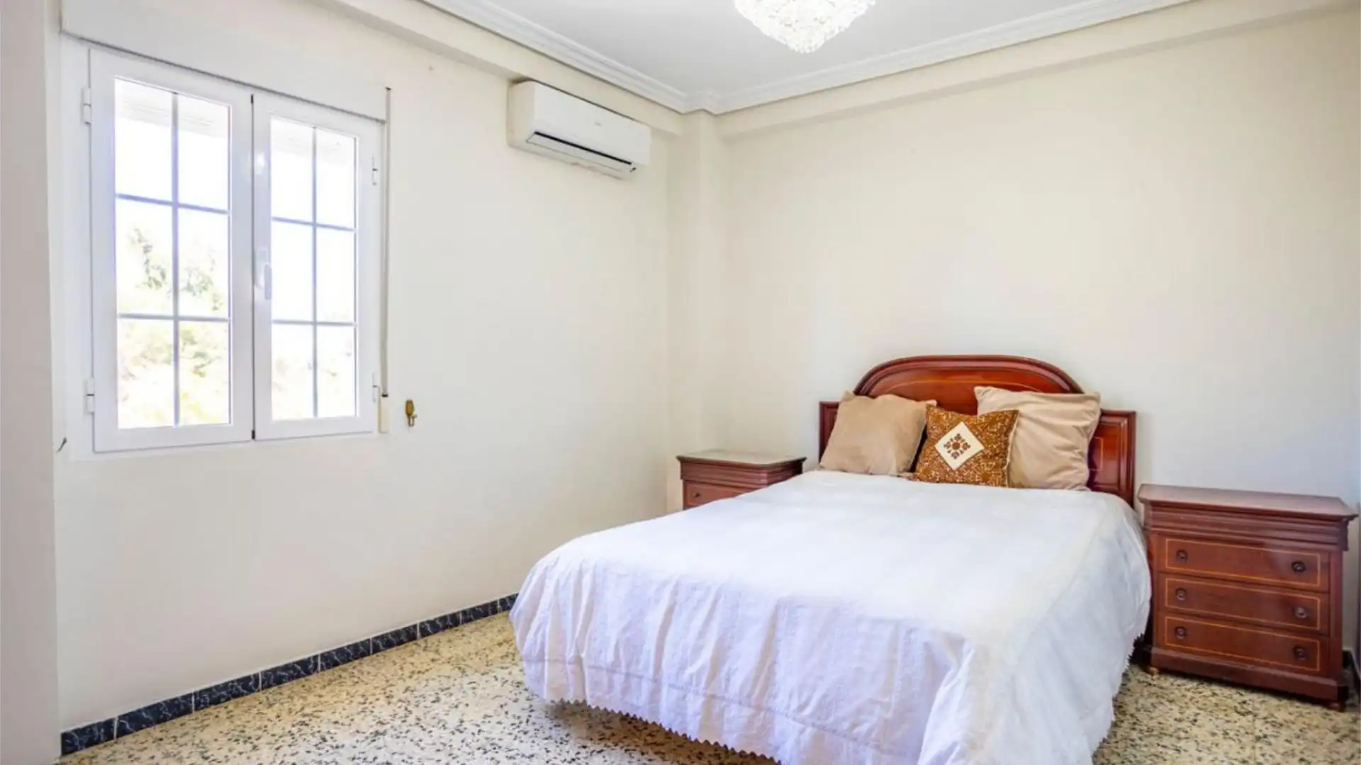 Piso en  Calle Virgen de las Torres 12 - Foto 12