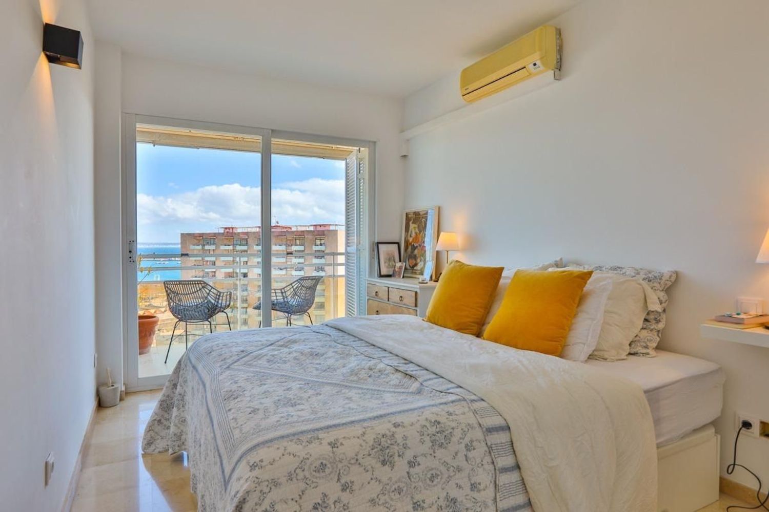 Piso en calle de Carme Guardia, 4 - Foto 4