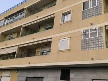 Piso en Almoradí - Foto 1