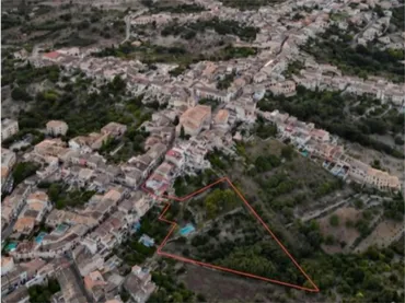 Casa adosada en  Carrer Llorenç Riber 21 - Foto 3