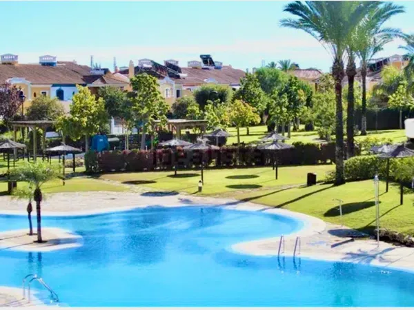 Chalet adosado en Villas y golf Guadalmina Alta, 18 unidad - Foto 1