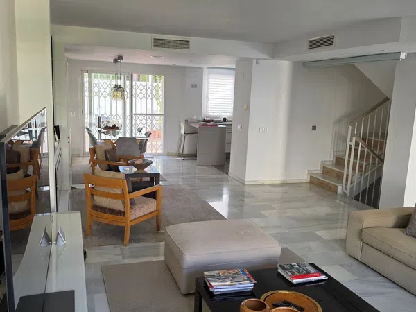 Chalet adosado en Urbanización Los Naranjos de Marbella, 34, La Dama de Noche-La Alzambra - Foto 8