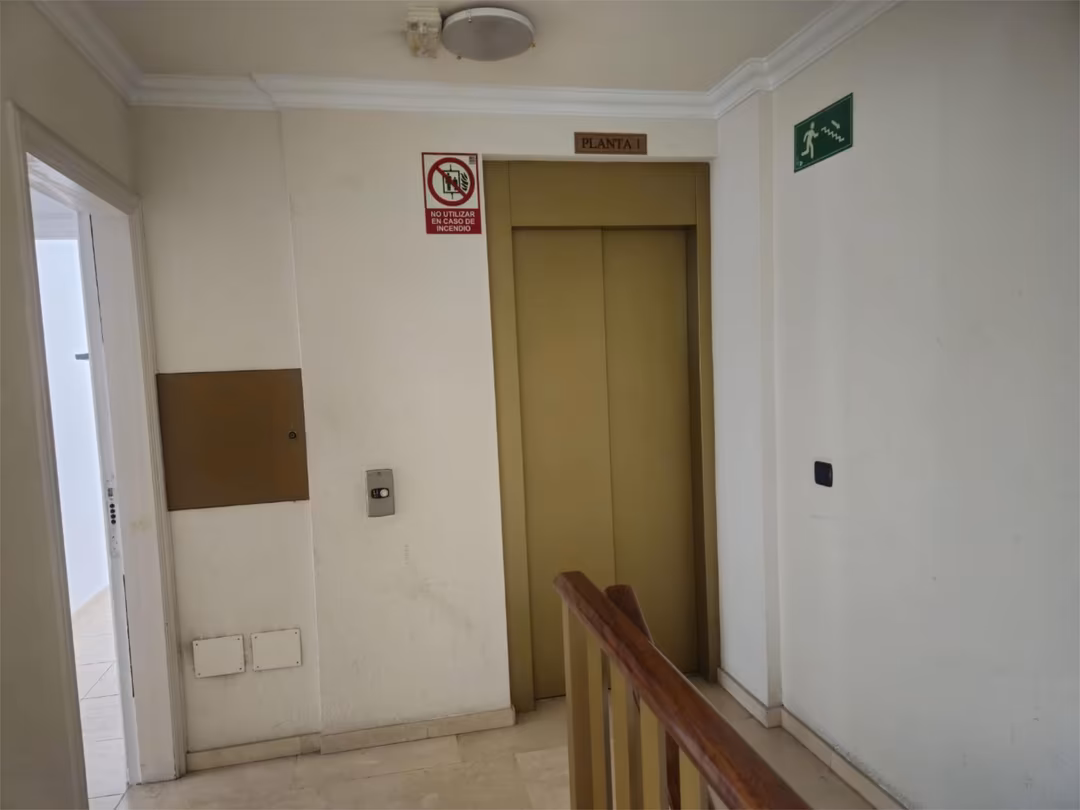Piso en  Plaza San Juan Bautista 4