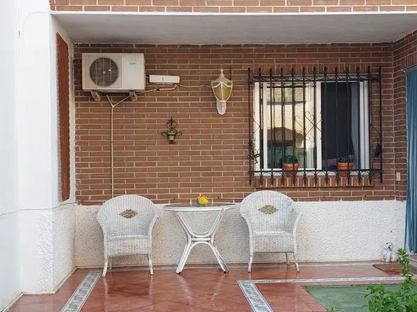 Chalet adosado en Cazalegas - Foto 3