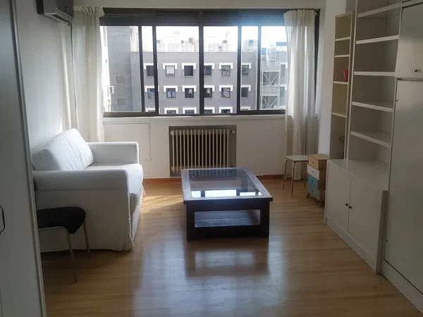 Estudio en calle de Hermosilla, 28
