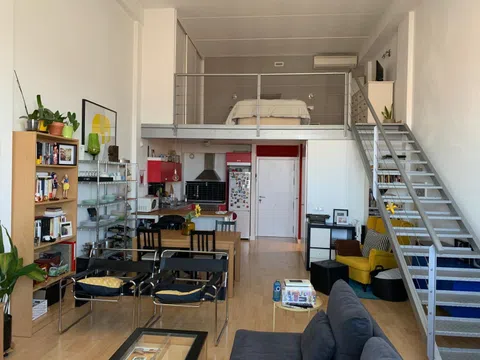 Estudio en calle Hospital, 21