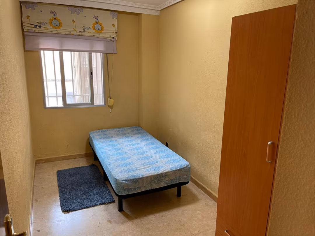 Piso en  Calle de San Asturio Serrano 4 - Foto 7