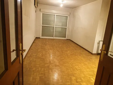 Piso en calle de Melilla, 12