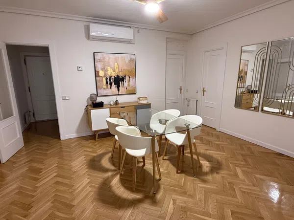 Piso en calle de O'Donnell, 21