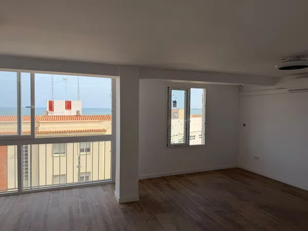 Piso en Calle d'Eugènia Viñes, 241, El Cabanyal-El Canyamelar - Foto 1