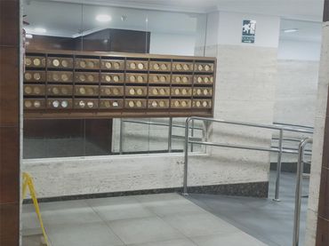 Local comercial en  Calle Muñoz Degraín 6 - Foto 4