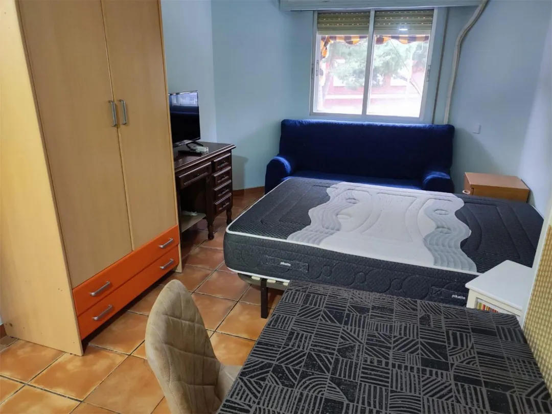 Estudio en  Calle Sebastián de la Plaza 2 - Foto 5