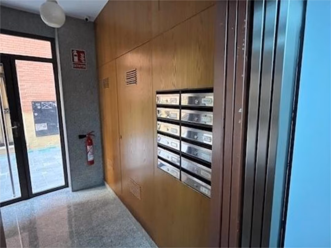 Piso en  Calle Cortes 31 - Foto 9