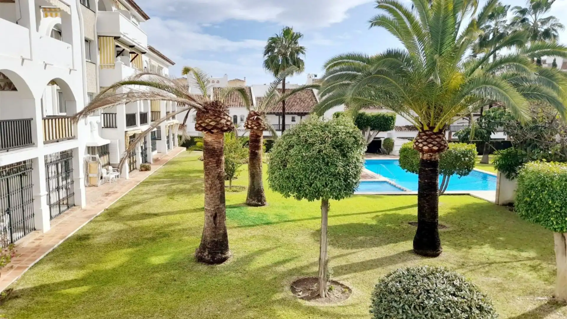 Piso en  Avenida Alcalde Clemente Díaz Ruiz 8 - Foto 2