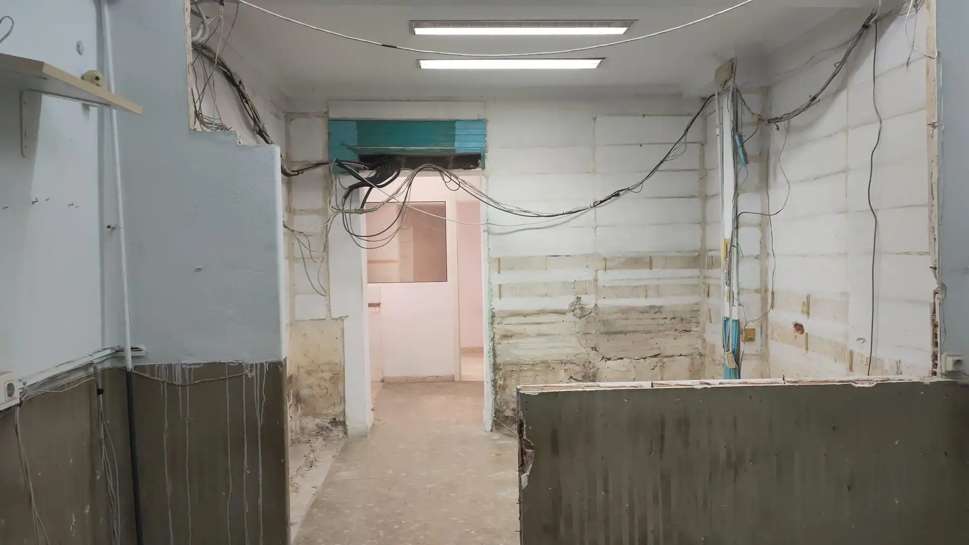 Planta baja en  Calle Lucía Van Dulken 30 - Foto 1