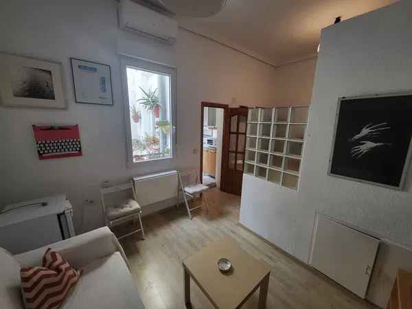 Estudio en calle del Barco, 12