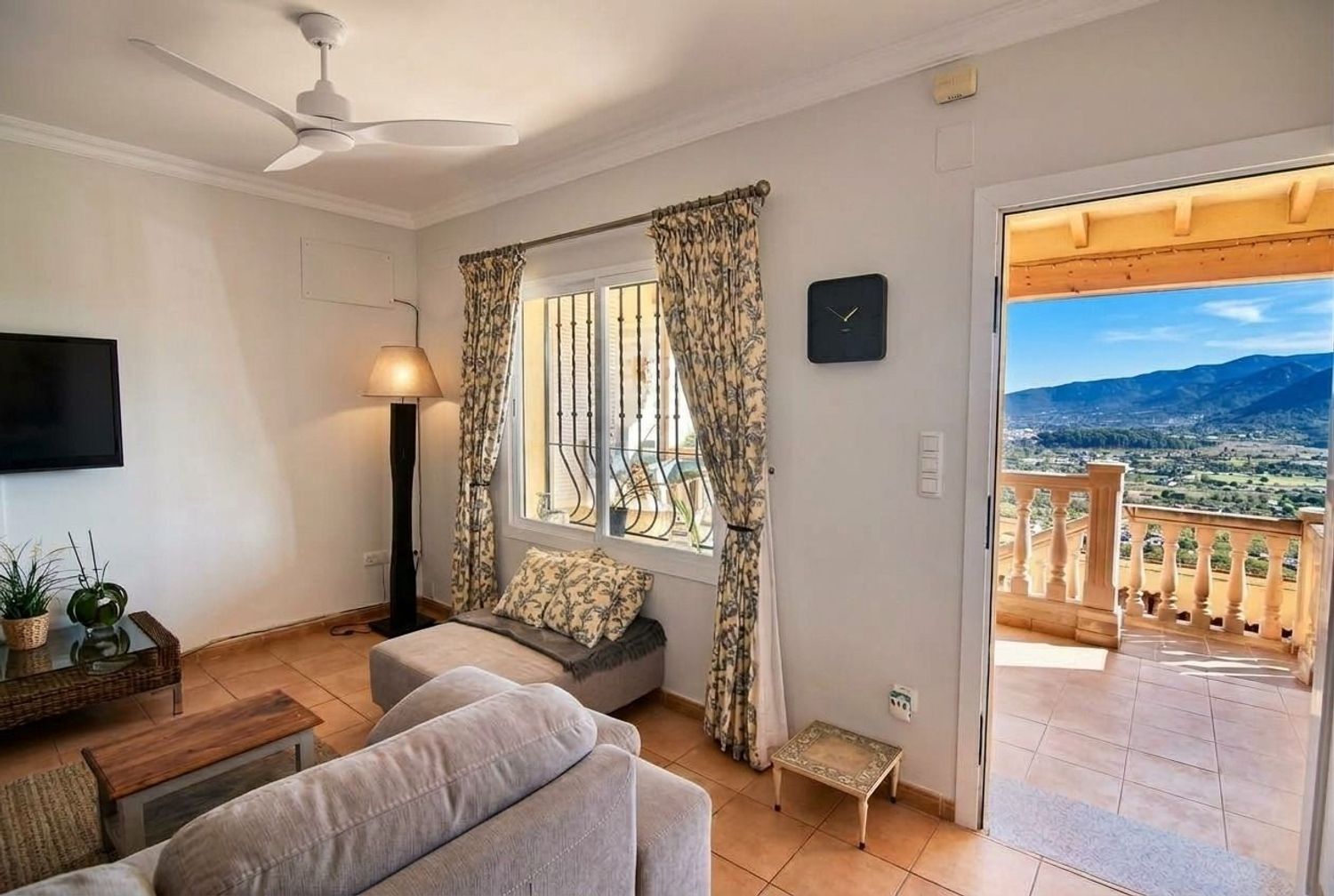 Chalet adosado en Urbanización la Almazara, 111 - Foto 2