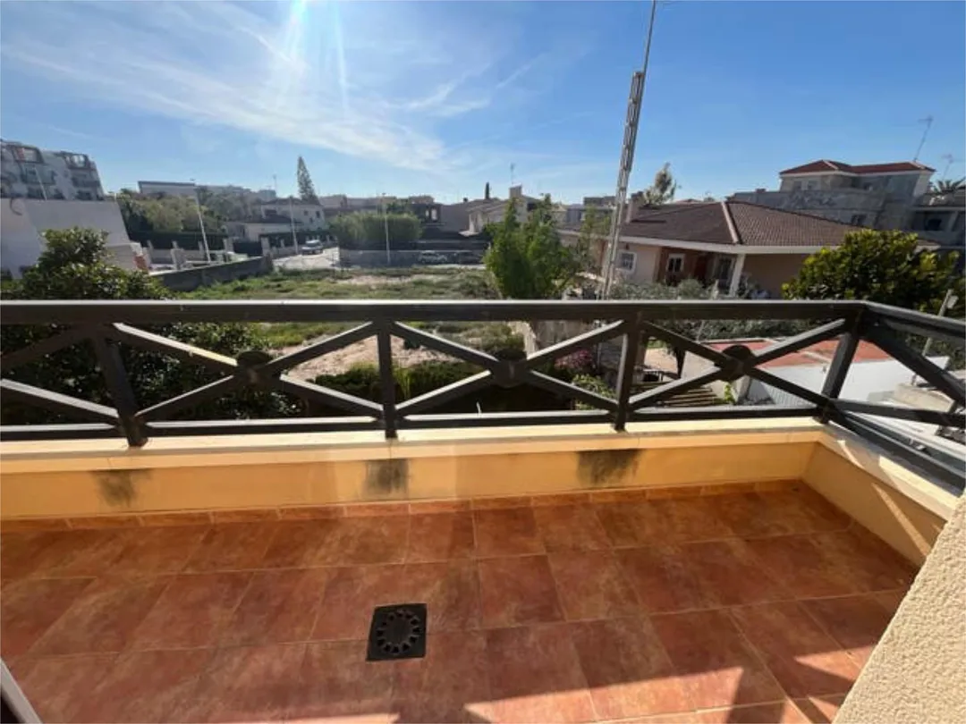 Casa adosada en Altabix - Foto 7