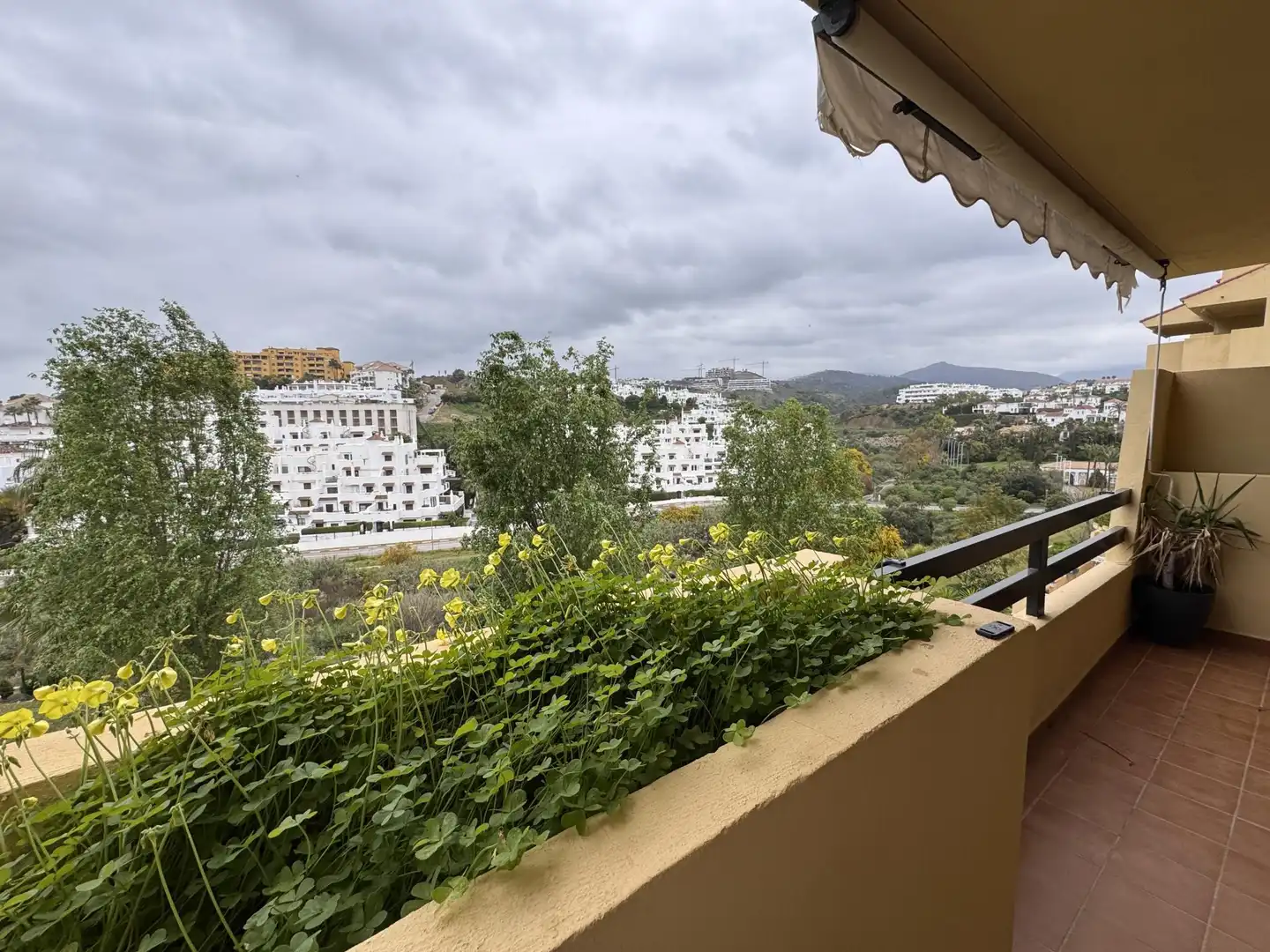 Piso en  Calle Alcaucín 7 - Foto 3