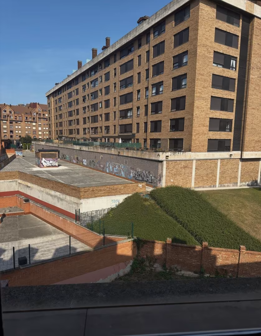 Piso en  Calle Rafael Gallego Sainz 21 - Foto 3