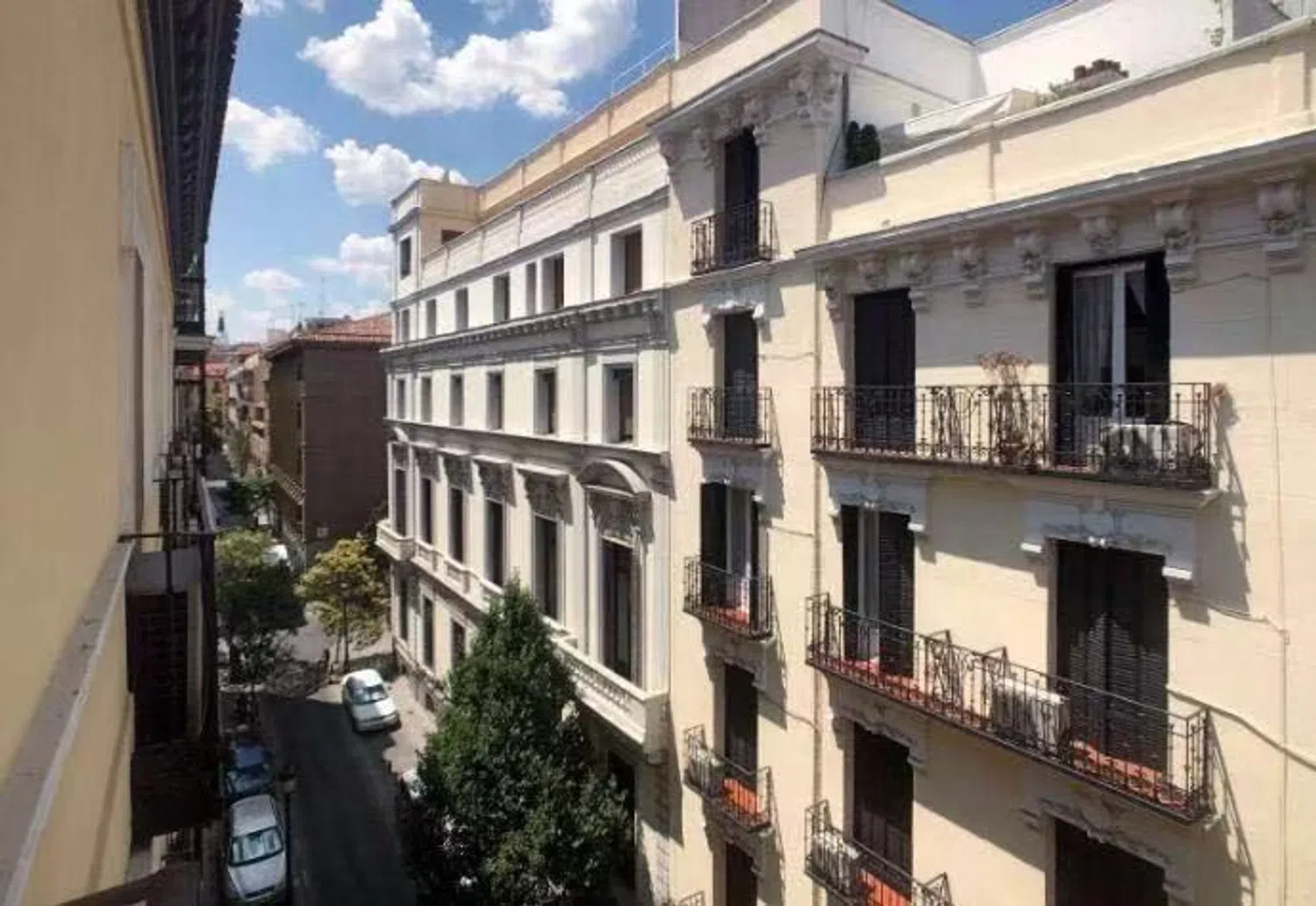 Estudio en calle de Cervantes, 30 - Foto 1