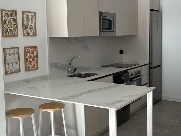 Estudio en avenida de Carlos III, 25