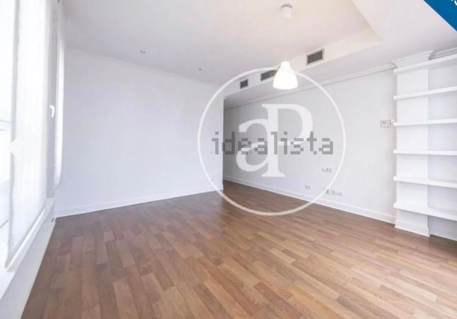 Ático en calle de María de Guzmán, 31 - Foto 3