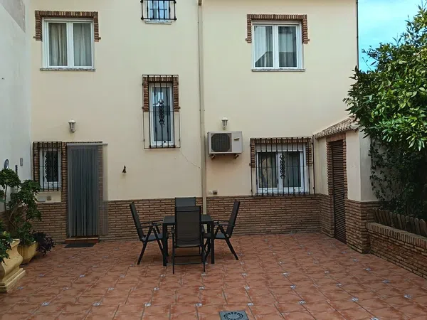 Chalet adosado en Calle Cazador, 6 - Foto 1