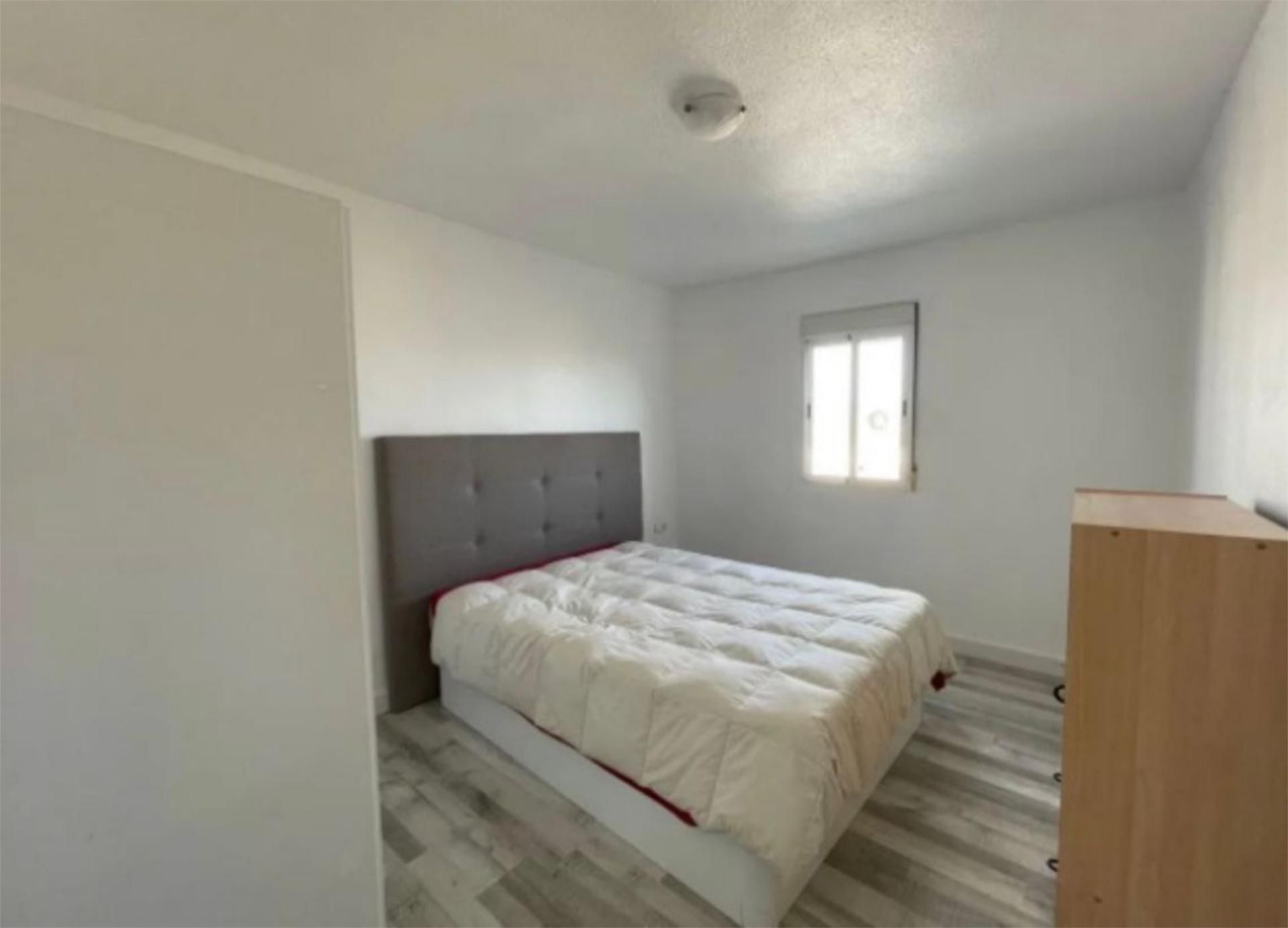 Piso en  Calle Pintor Pedro Camacho 17 - Foto 5