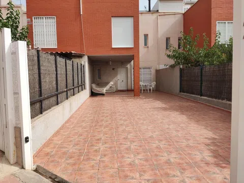 Chalet adosado en calle Sierra Espuña, 2