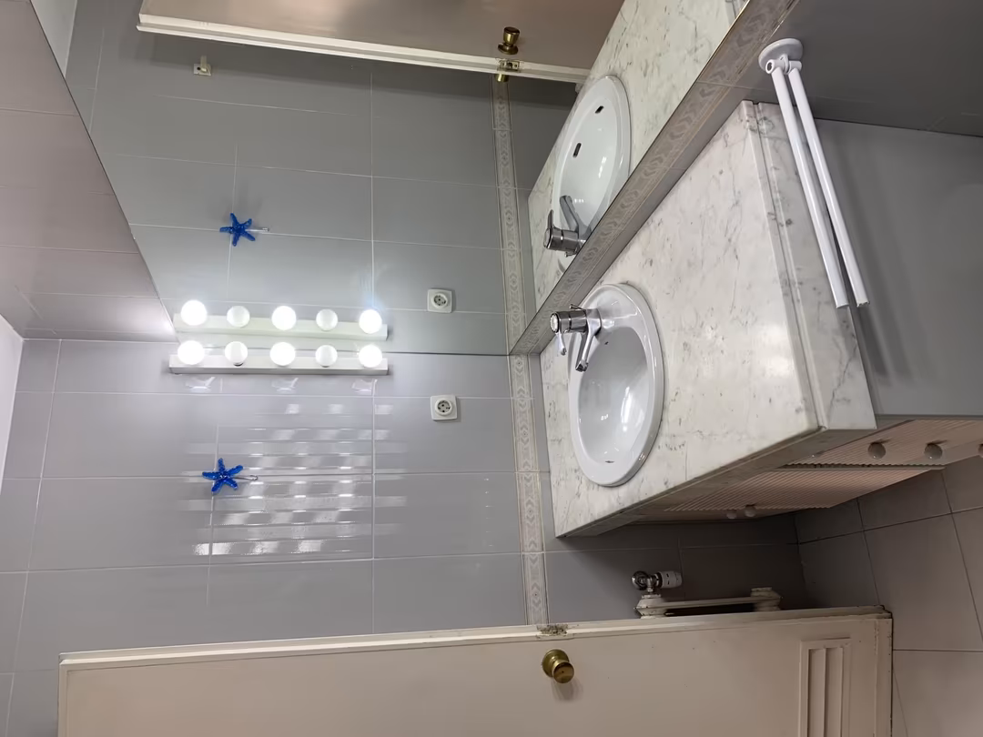 Piso en  Calle de la Infanta Mercedes 68 - Foto 13