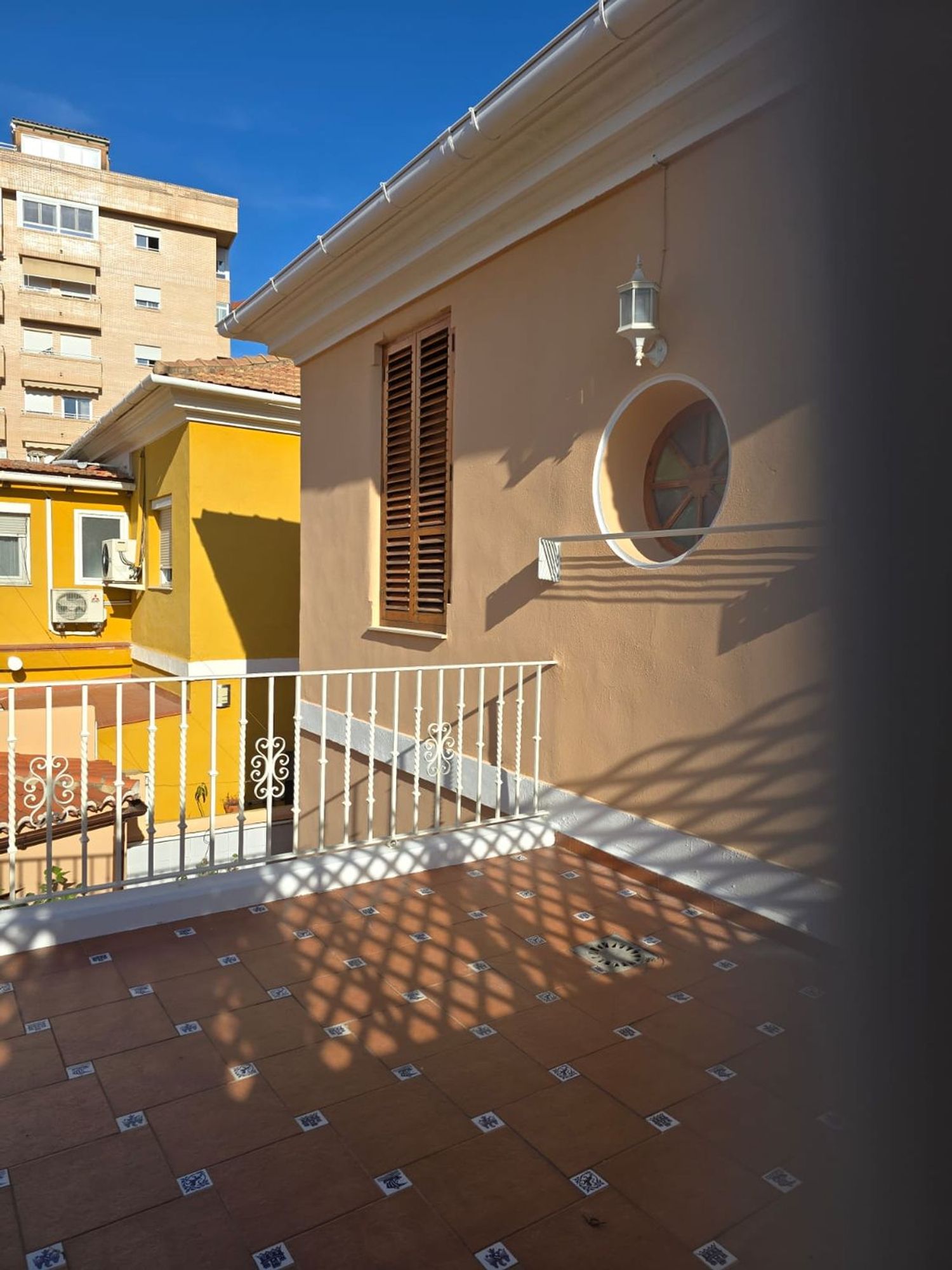 Casa de pueblo en Calle de Gabriel i Galán - Foto 4