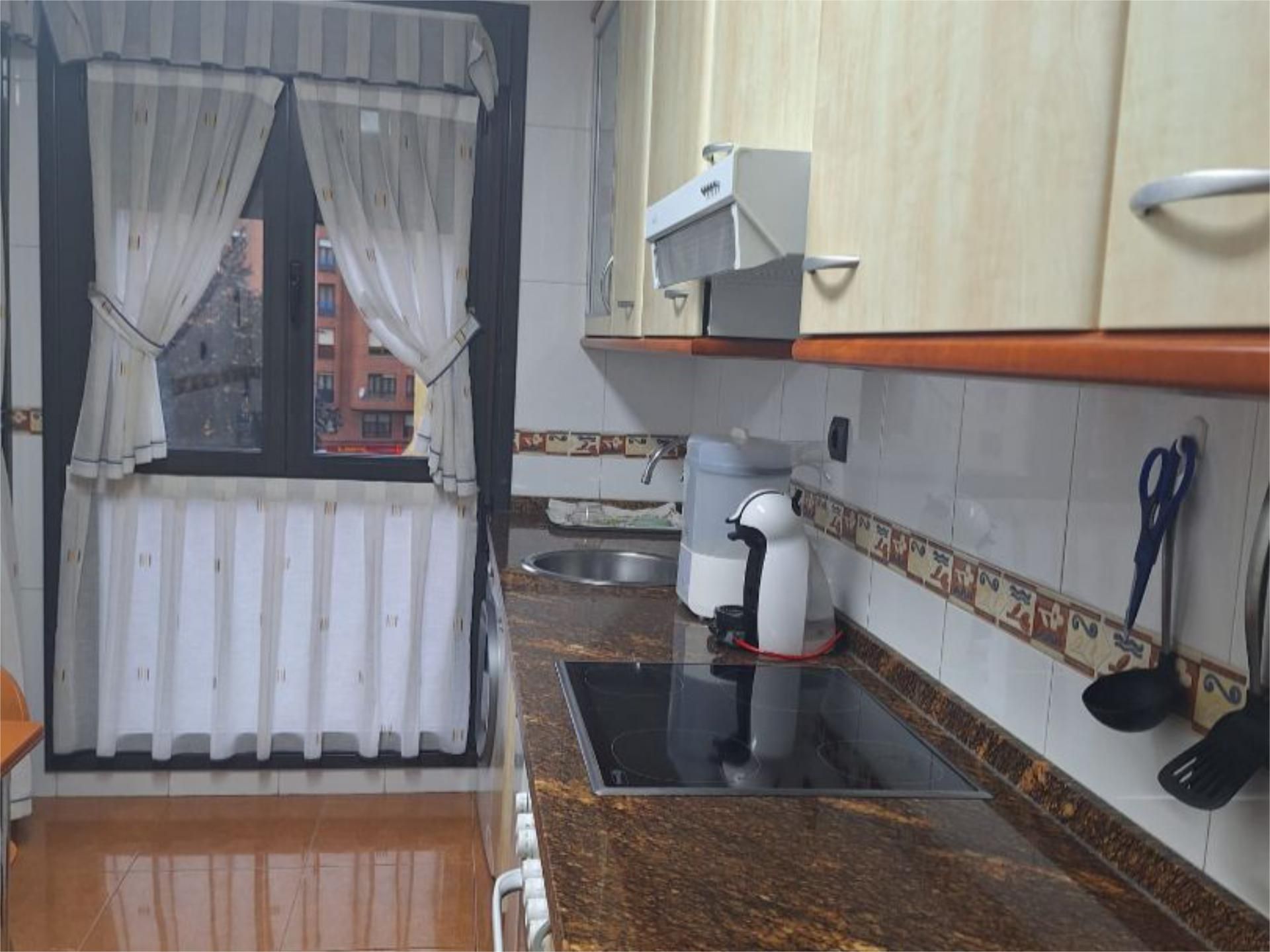 Piso en  Calle Carlos Asensio Bretones 33 - Foto 2