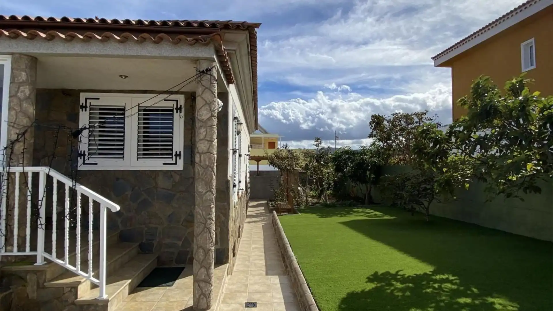 Chalet en  Avenida de la Democracia 39 - Foto 7