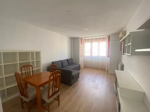 Piso en calle de Hernani, 24