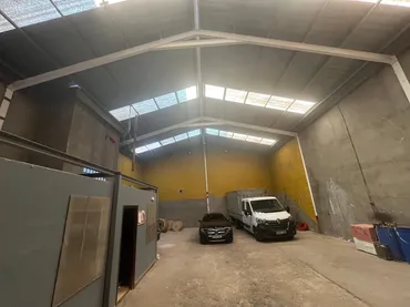 Nave Industrial en  Carrer de Guifré el Pelós - Foto 8