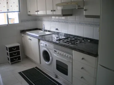Piso en  Carrer d'Albocàsser 9 - Foto 3
