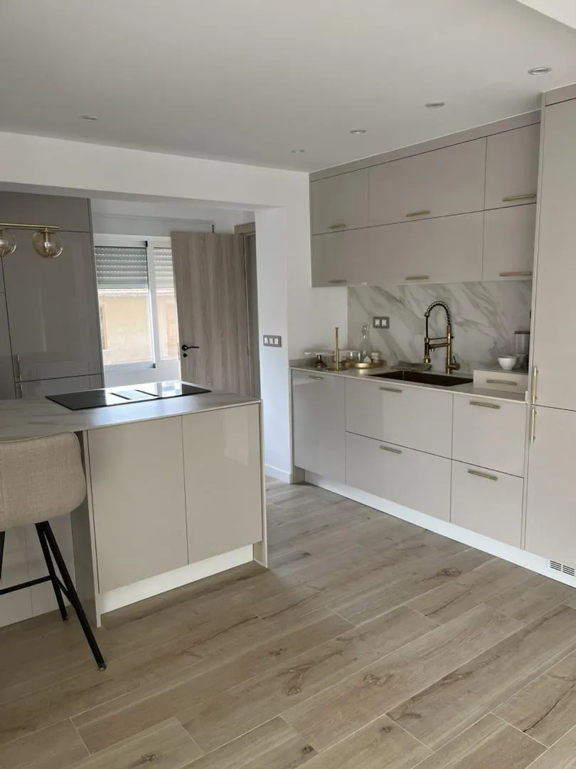 Piso en  Carrer Joan Tonda Aragonès 2 - Foto 5