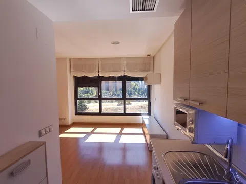 Estudio en calle de Dulce Chacón, 23