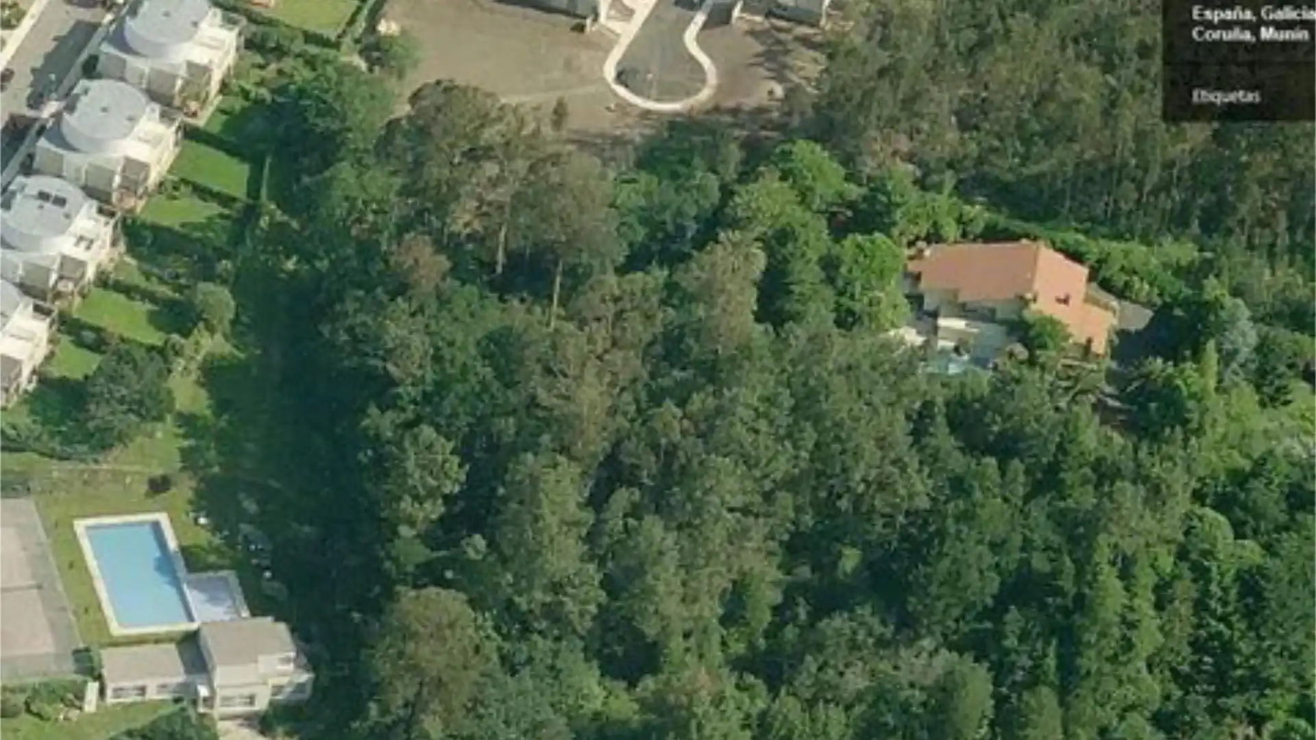 Casa adosada en Santiago de Compostela - Foto 1