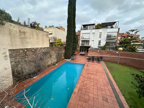 Piso en calle de Campoamor, 25