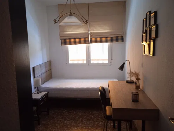 Piso en Calle Pintor Arbasia, 1, Valdeolleros - Zumbacón - Camping - Foto 2