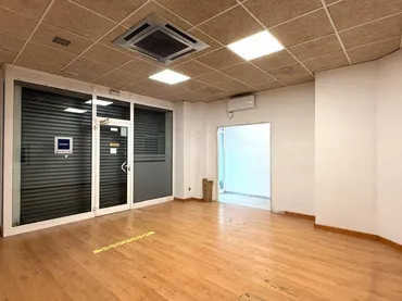 Local comercial en Badalona - Foto 1