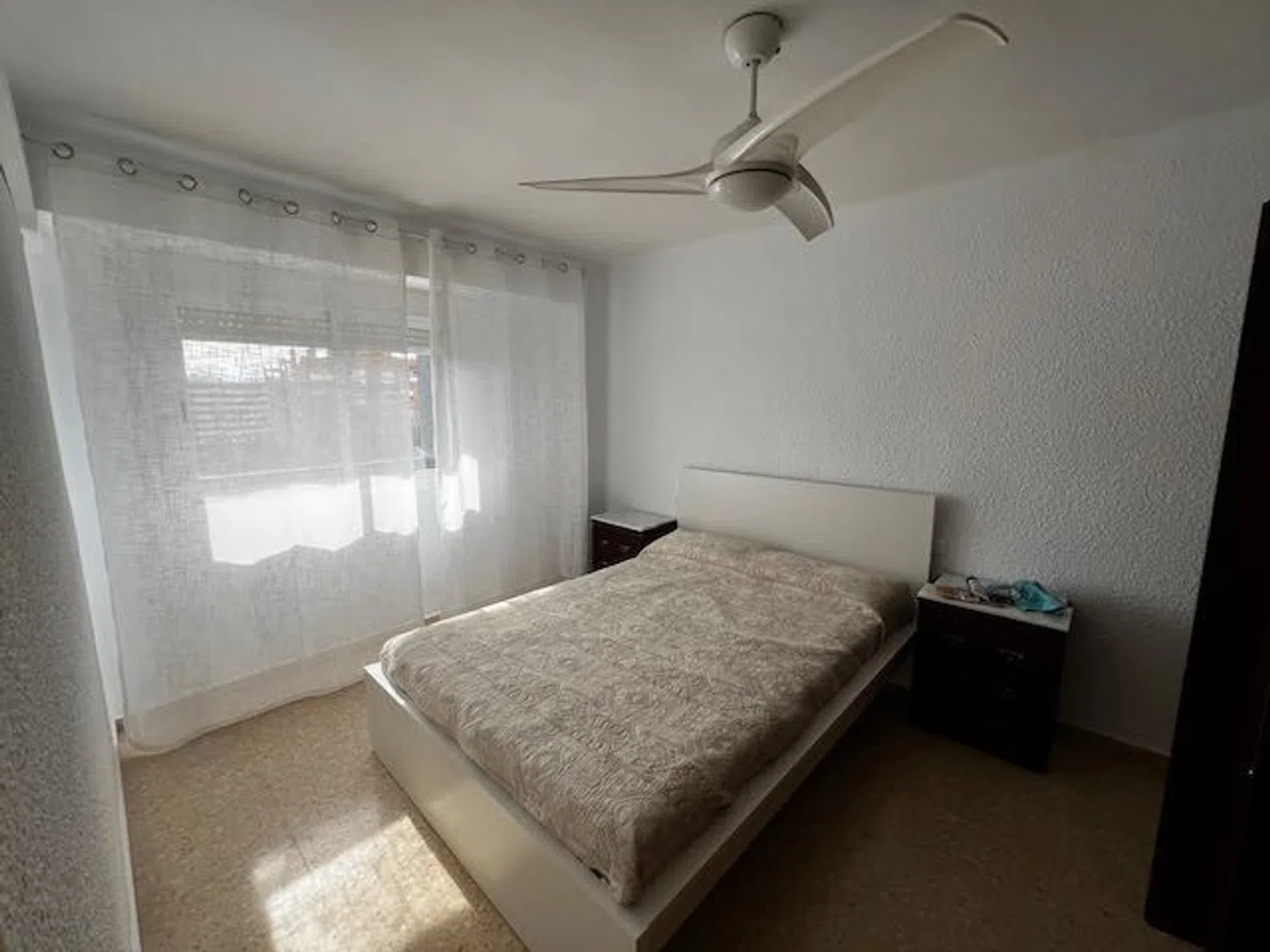 Piso en calle de Bernat Descoll, 42 - Foto 4