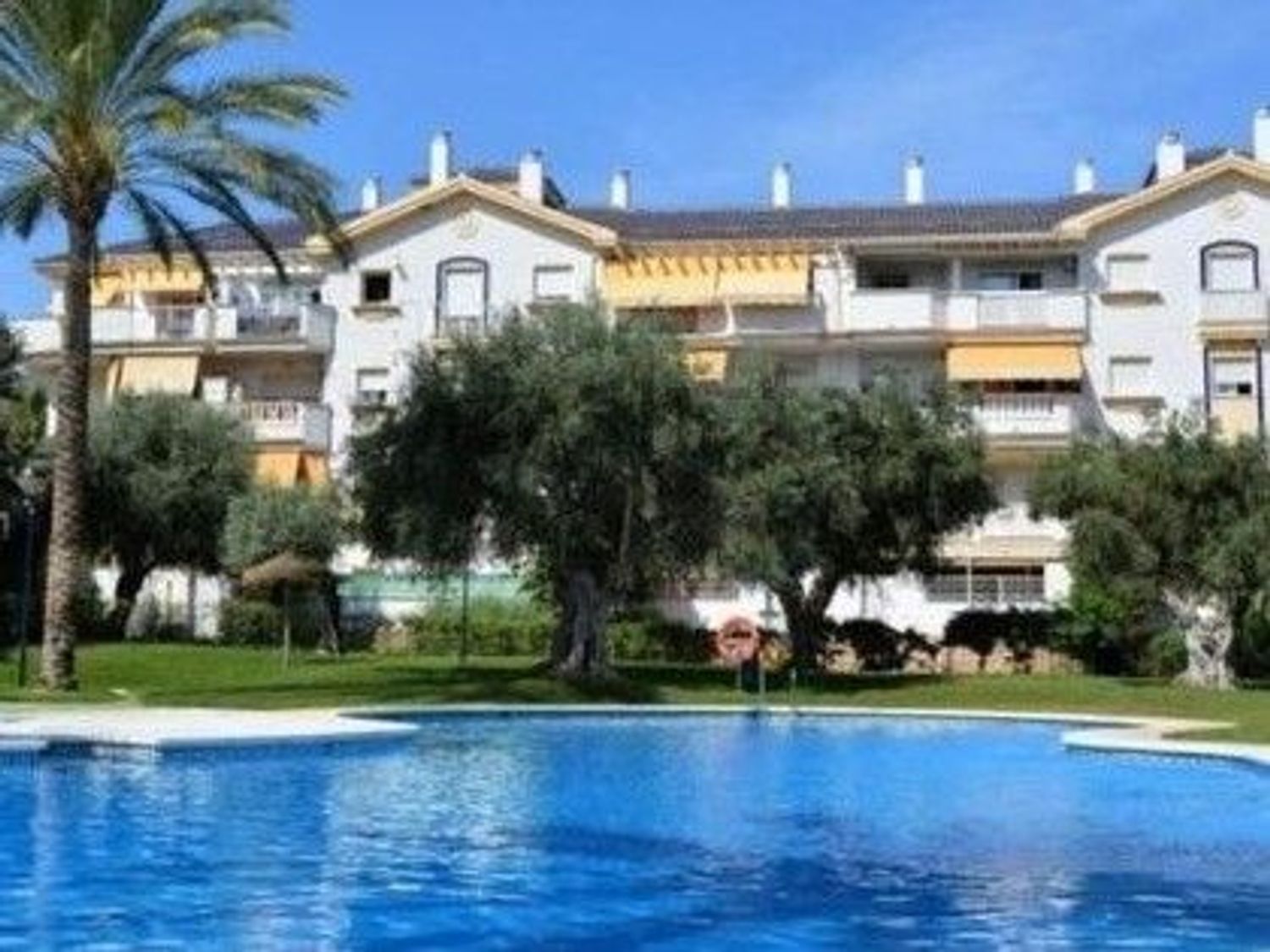 Piso en calle Mercedes Formica, 1