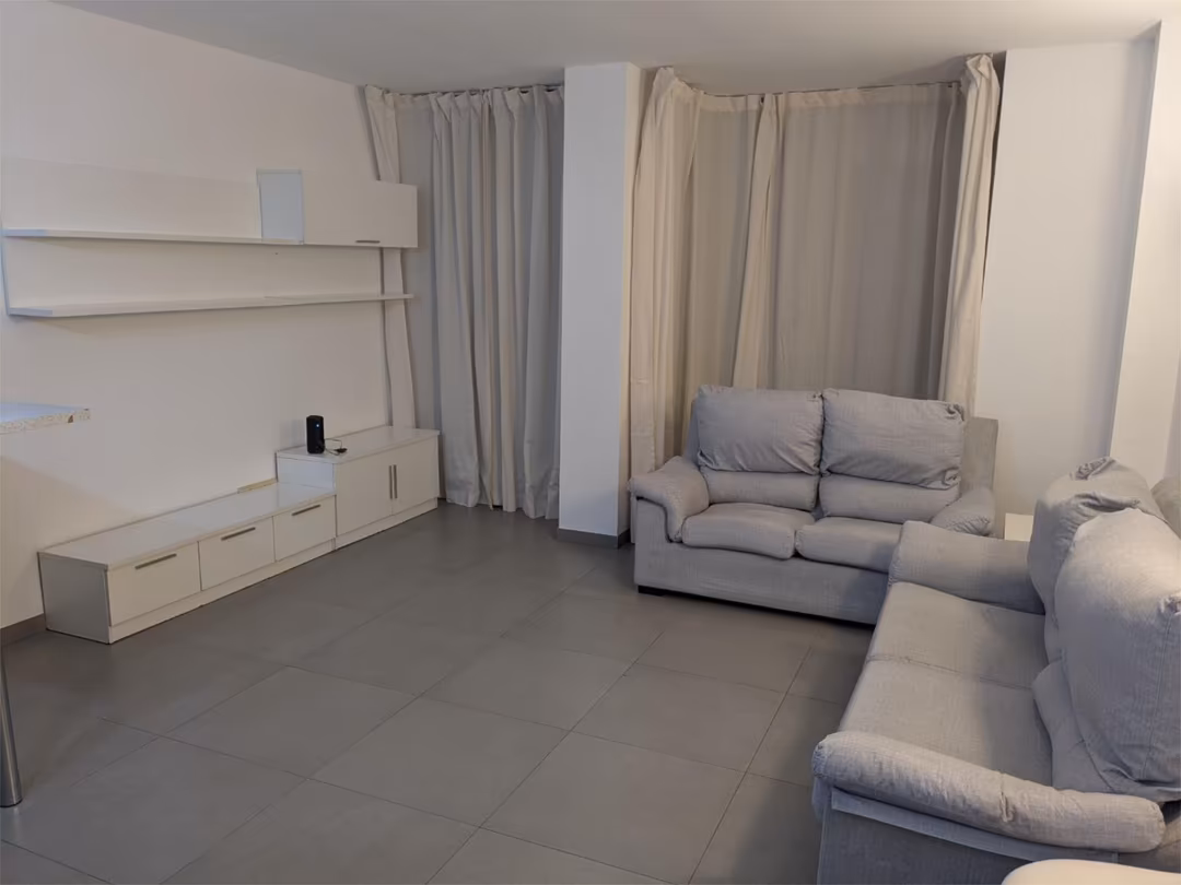 Piso en  Plaça de Barcelona 7 - Foto 2